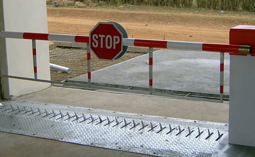Road Blockers & Tire Spikes